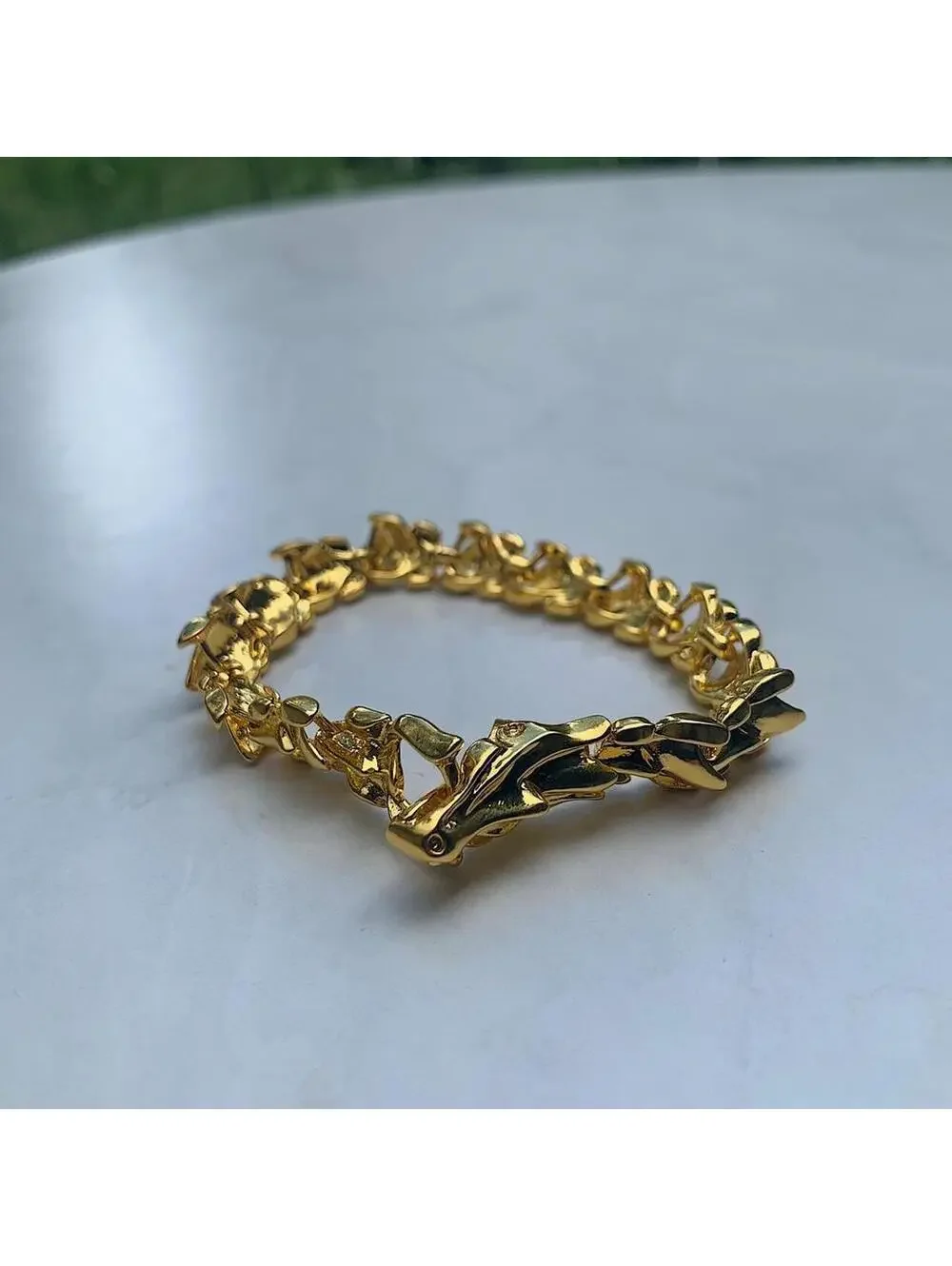 Grunge y2k style Gold dragon scale head bracelet. Comes new. 8 inches length